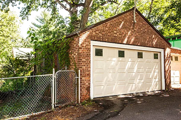 Rented by Gomez Group LLC | media 23