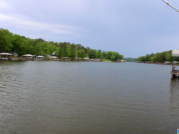 481 N Lakeshore Dr, Talladega, AL 35160
