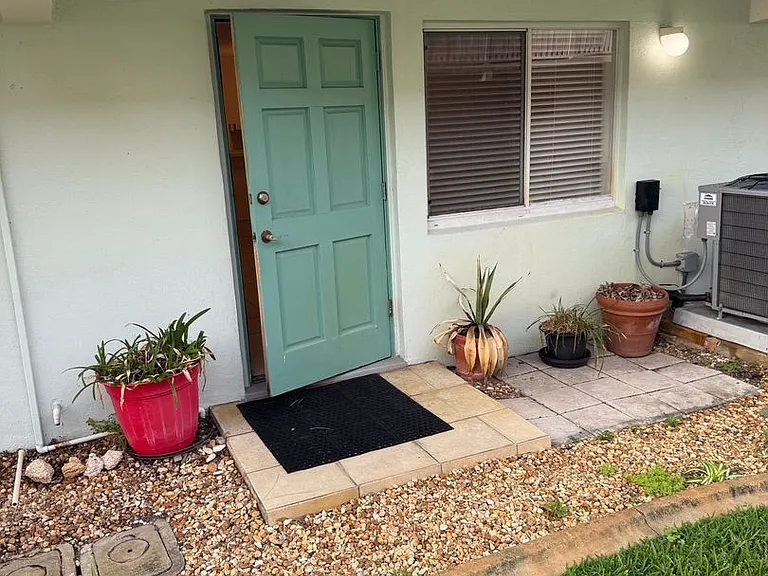 55 Vining Ct #104 — Photo 17