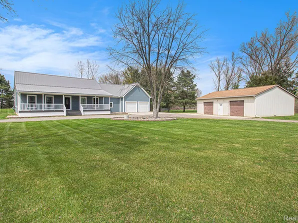 10036 Baldwin Rd, Gaines, MI 48436
