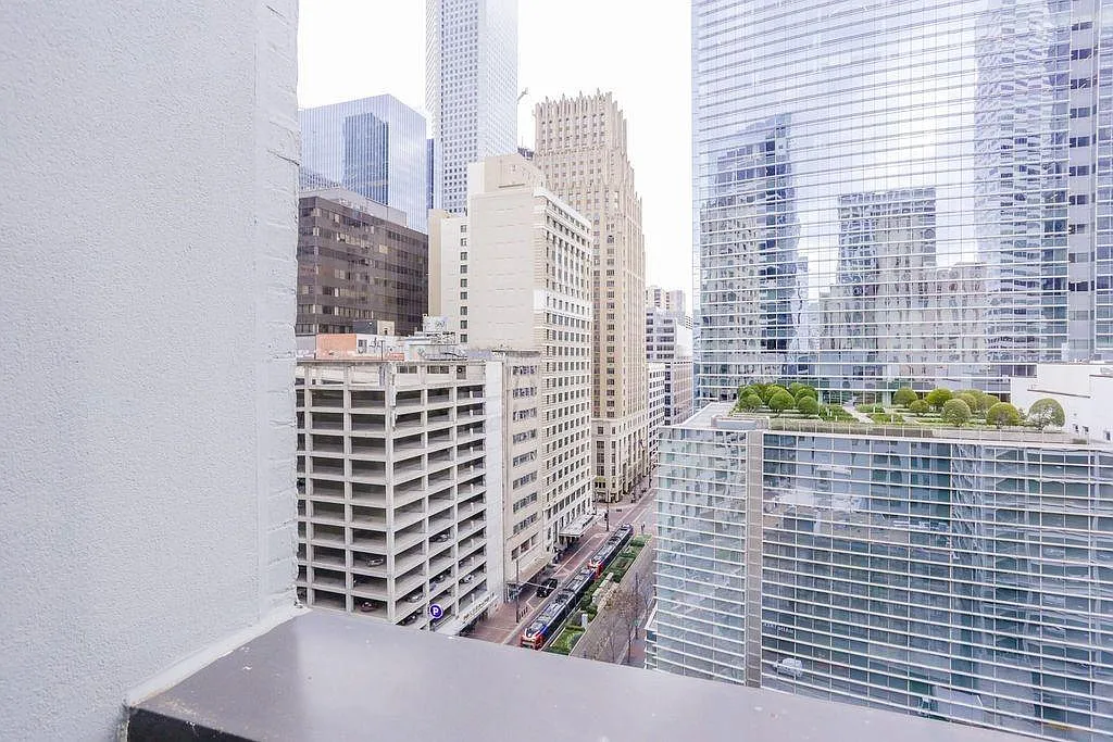 2 bed, 2.0 bath, 1130 sqft, $2,300 — Photo 4