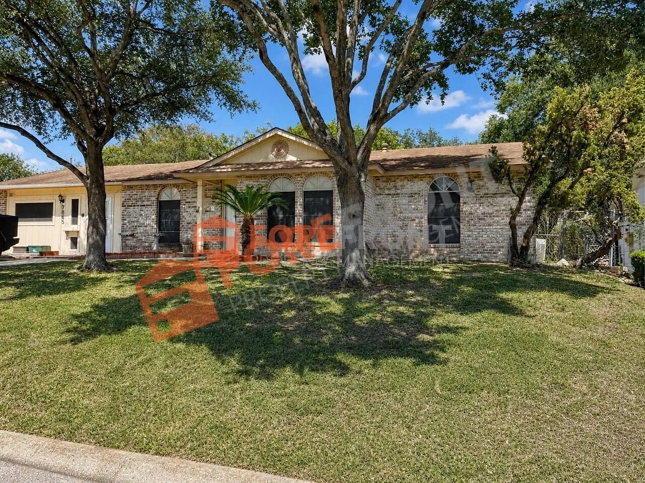 7845 Village Oak Dr — Photo 3
