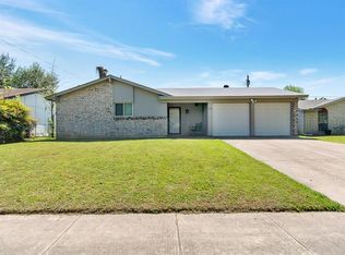 2128 Meadow Gln, Irving, TX 75060