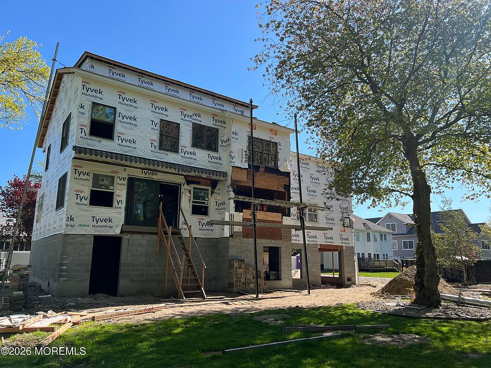 2nd image of 2 Warren Place