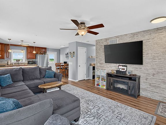 4th image of 1334 S 16000w Rd