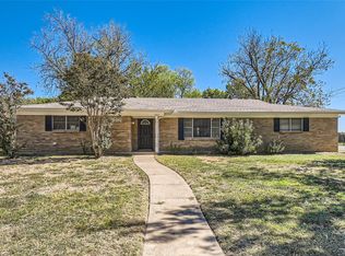7821 Regency Ln, Fort Worth, TX 76134
