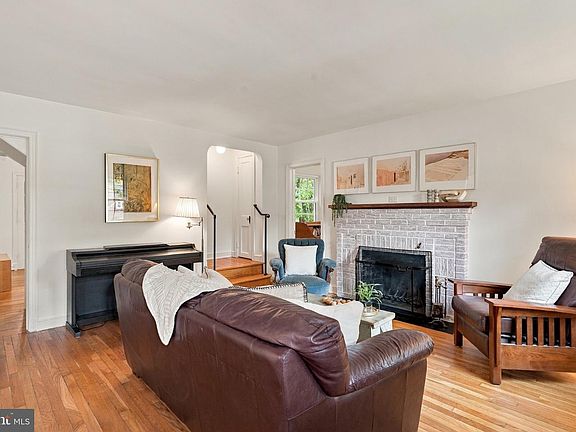 4th image of 2716 Belleview Ave