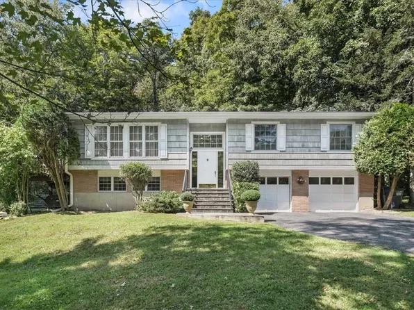 2 Barry Goldwater Drive, Carmel, NY 10512