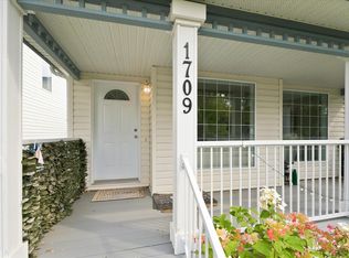 1709 Turvey Bnd NW, Edmonton, AB T6R 2W7