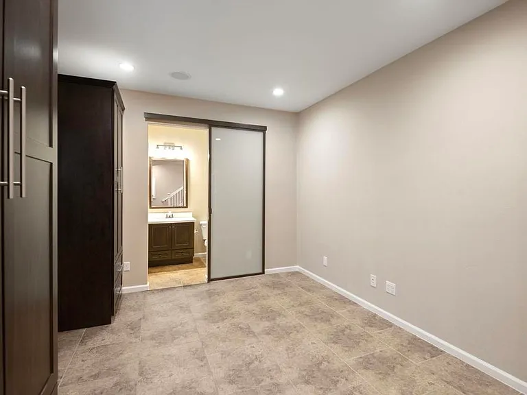 238 Firefly — Photo 11