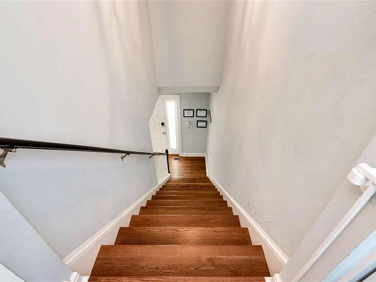 3978 Pine Shore Cir — Photo 32