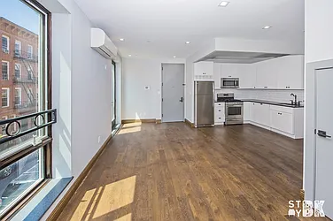 599 Myrtle Avenue, #2R