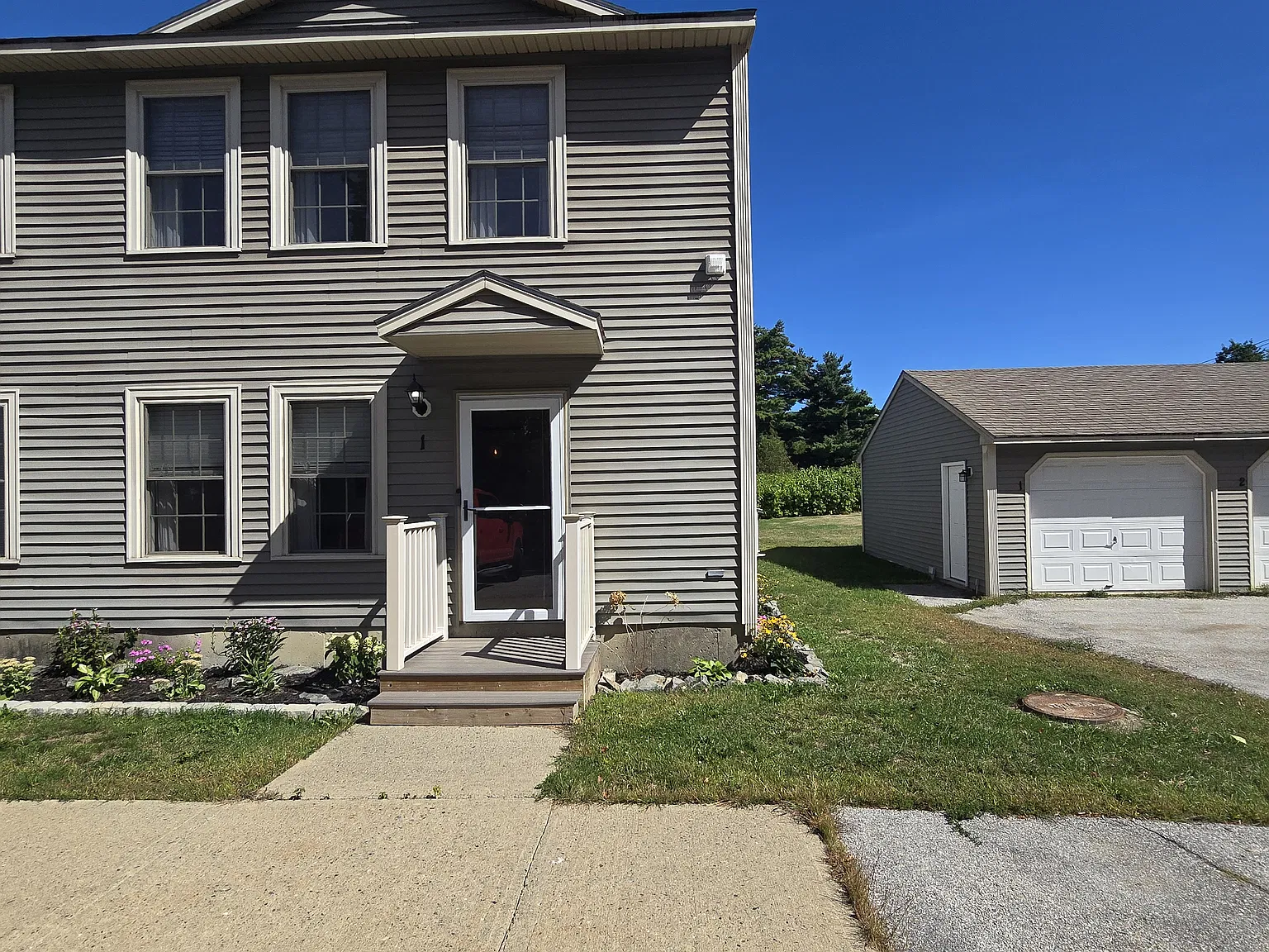 2 bed, 1.5 bath, 960 sqft, $1,950 — Photo 1