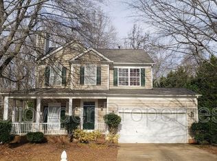 8201 Upsall Ct, Charlotte, NC 28215