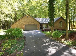 3693 Creed Ave, Hubbard, OH 44425