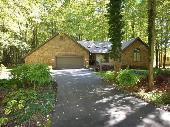 3693 Creed Ave, Hubbard, OH 44425