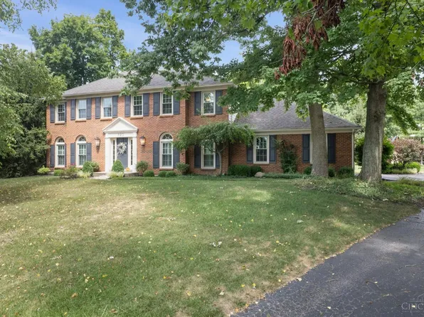 823 Foxknoll Ct, Cincinnati, OH 45230
