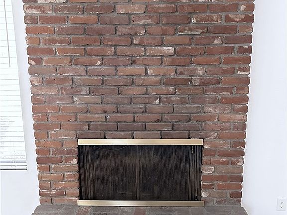 4th image of 3004 El Camino Ave