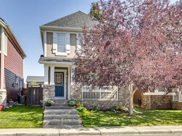 61 W West Coach Pl SW, Calgary, AB T3H 0M7