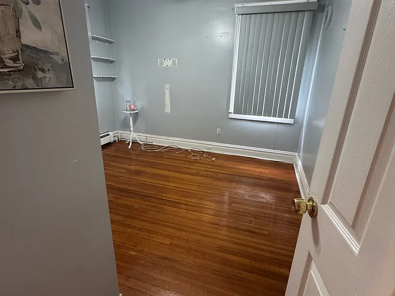 710 Hillside Ave — Photo 3