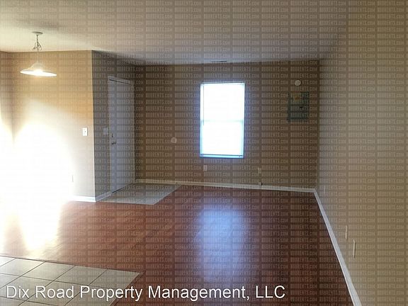 2nd image of 1927 Carolina St