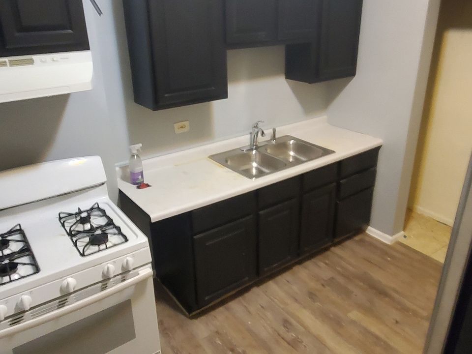 2nd image of 4757 W North Ave #2