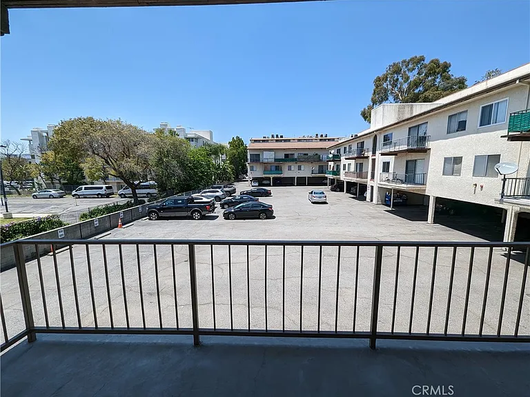 5460 White Oak Ave #G222 — Photo 19