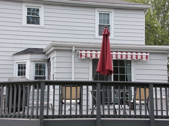 4th image of 411 Burns St