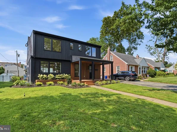 1348 Harrington Rd, Havertown, PA 19083