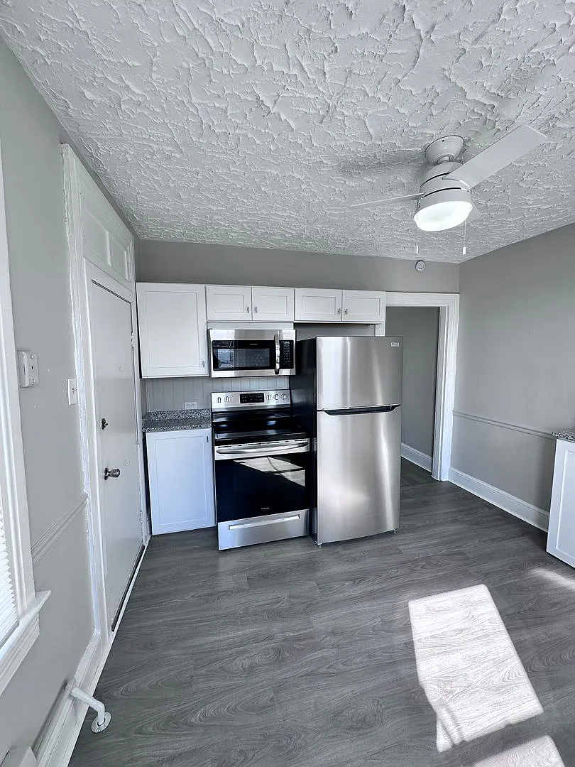 312 W North Street — Photo 4