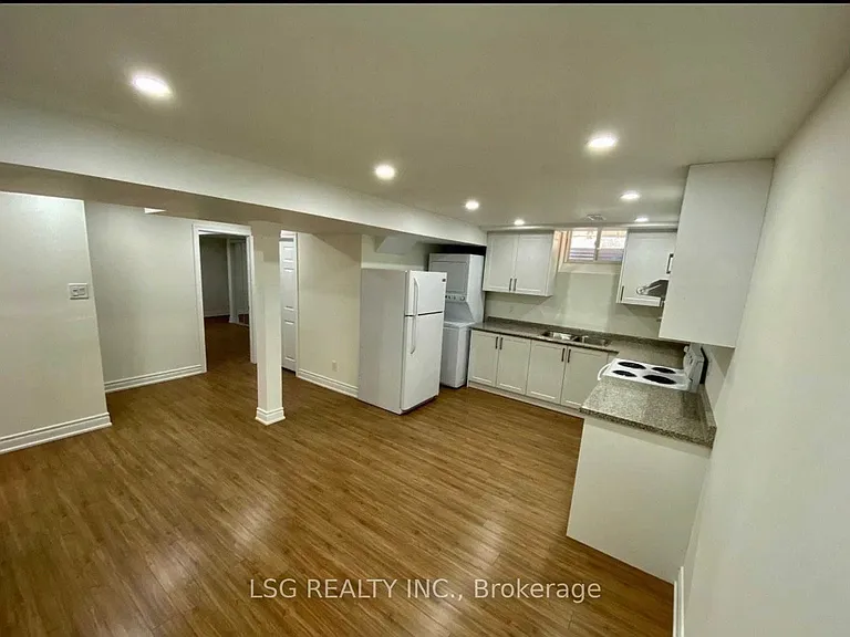58 Bulmer Cres #BASEMENT — Photo 3