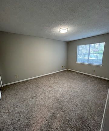 4th image of 723 Shelby Dr APT B