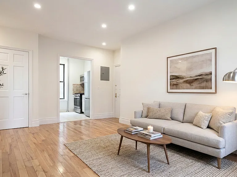 372 W 127th St #4B — Photo 3