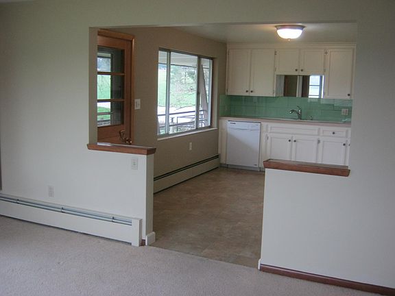 Large eat-in kitchen