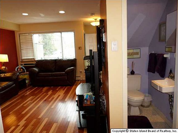 5th image of 14 Garth Ct