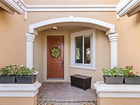 3rd image of 3248 Antica St