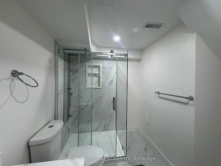 185 Featherstone Rd — Photo 13