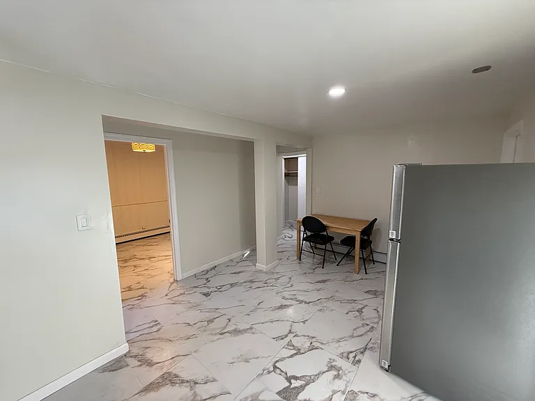 Andrews Ln — Photo 15