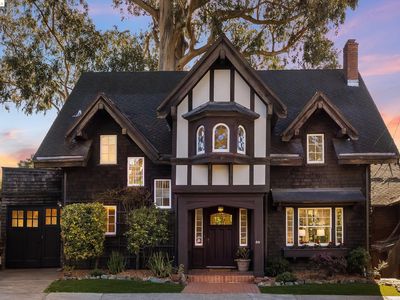 44 Eucalyptus Rd, Berkeley, CA, 94705