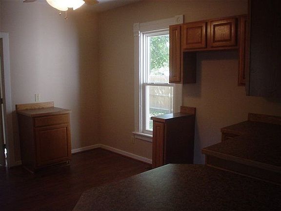 4th image of 808 E Iron Ave
