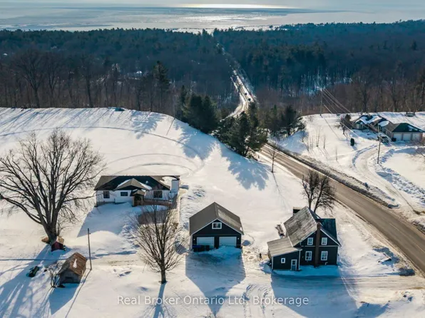 597 Lafontaine Rd W, Tiny, ON L9M 0L6