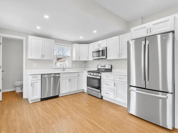 320 Market St, Gloucester City, NJ 08030