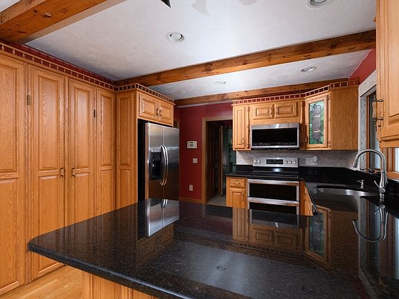 2nd image of 106 Newell Rd
