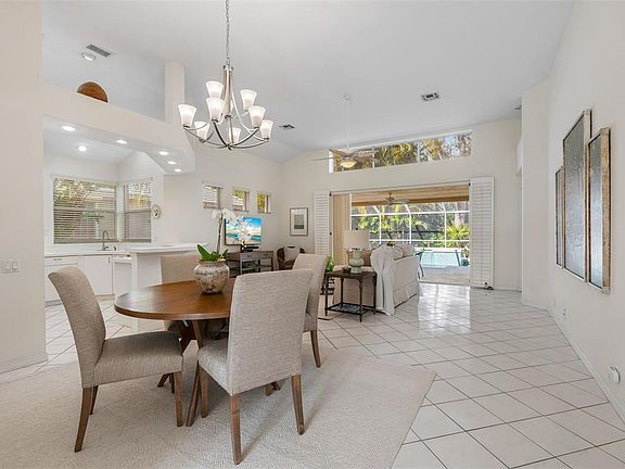 4th image of 6427 Berkshire Pl