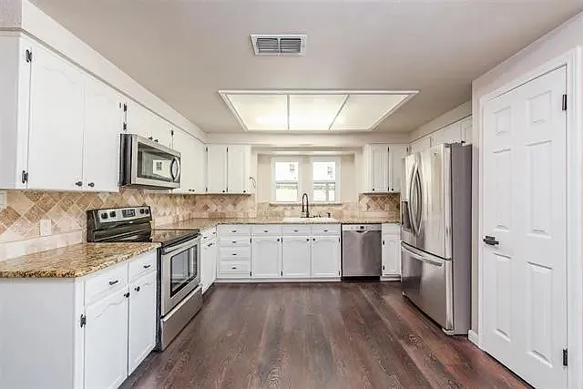 2800 Wildplum Dr — Photo 4