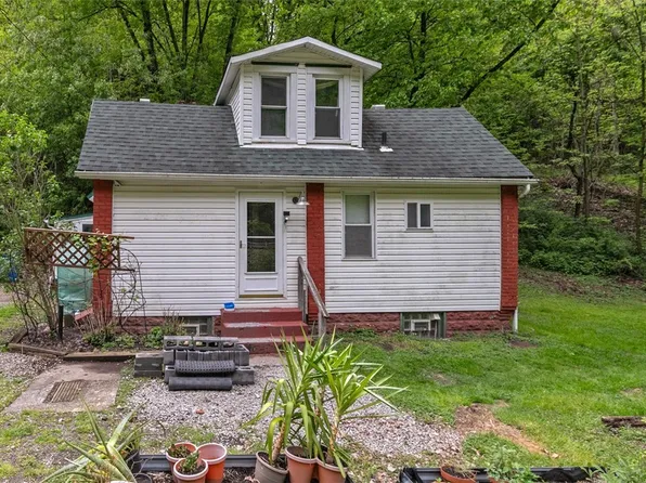 450 Coal Hollow Rd, Verona, PA 15147