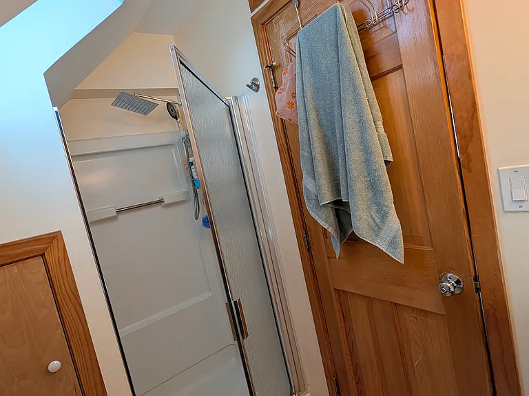 Bathroom on floor 3