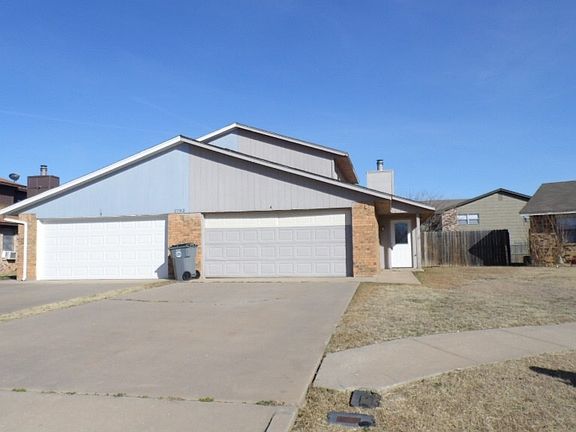 4th image of 2703 NW Friar Tuck Ln
