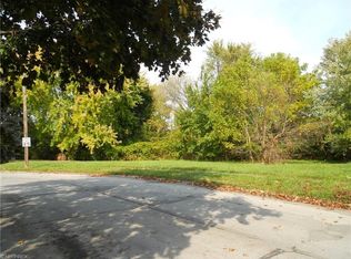 Chalet Dr, Sandusky, OH 44870