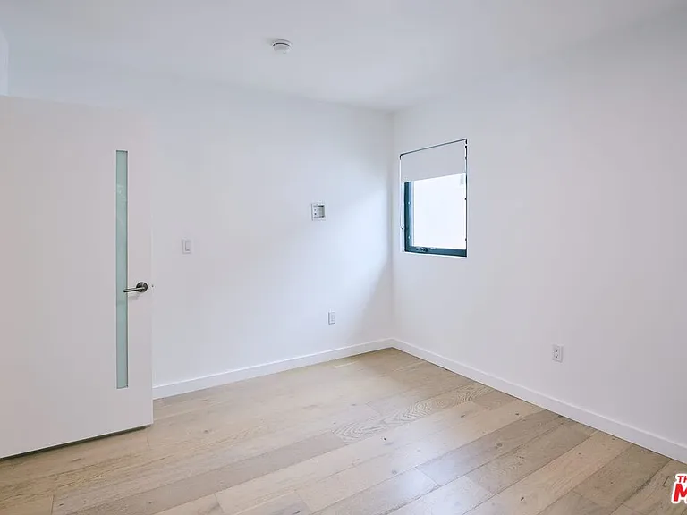11785 Gateway Blvd #2 — Photo 11